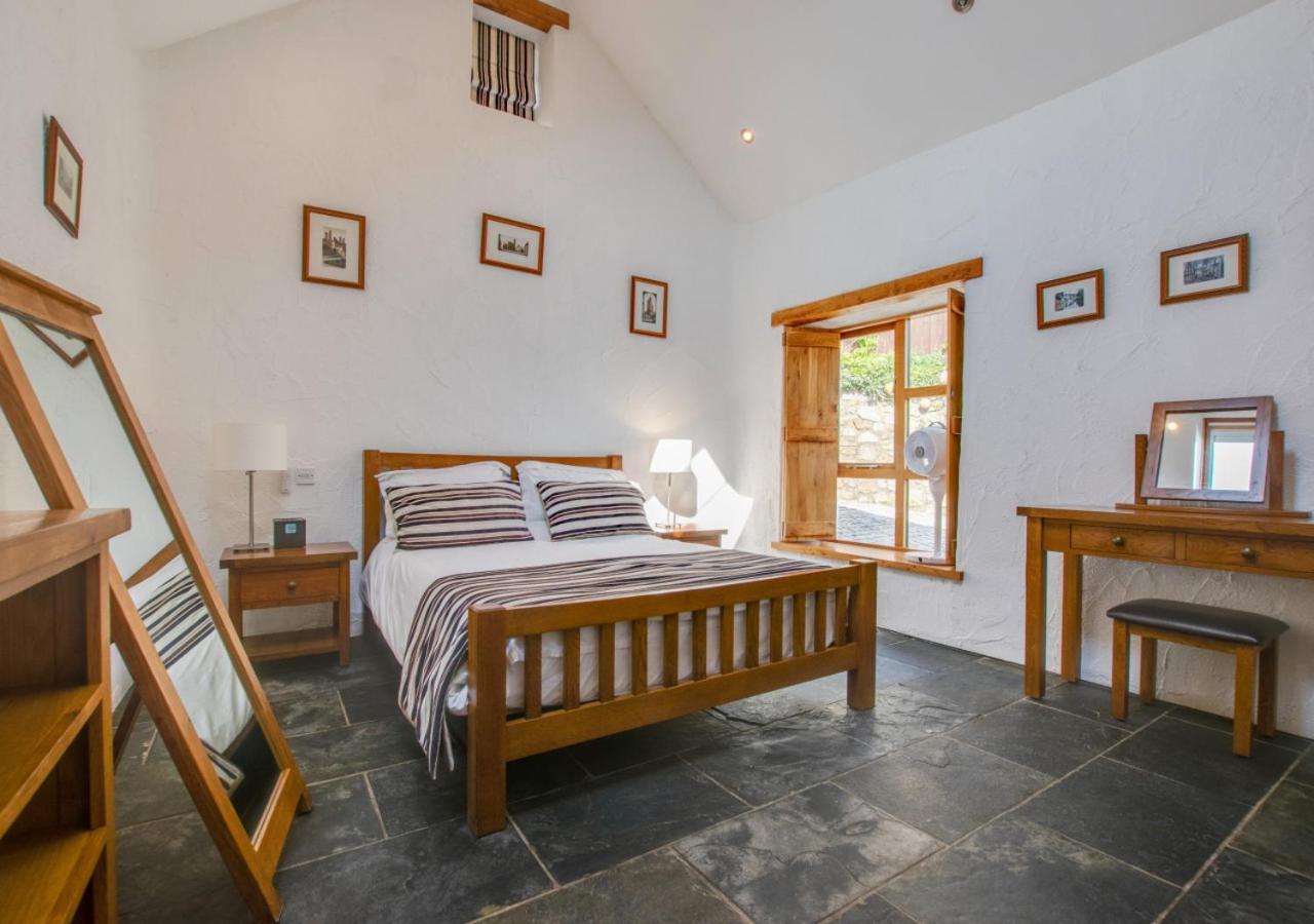 Slade Barn Villa Oxwich Bagian luar foto